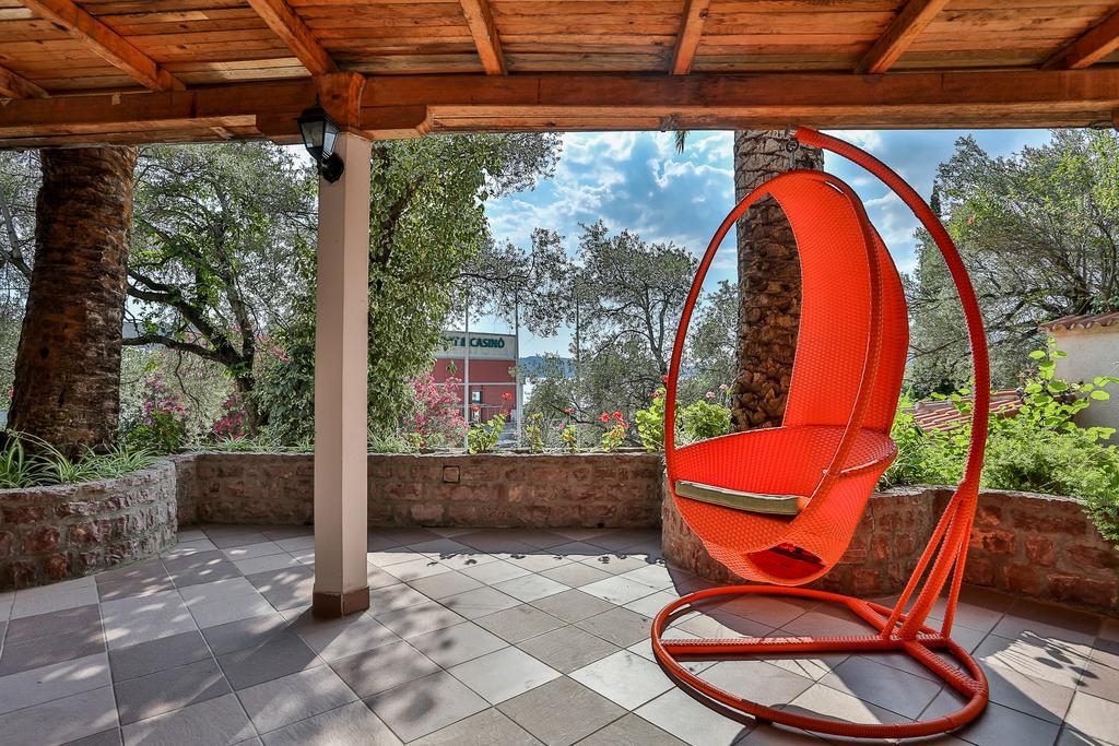 Milan'S Apartments Sveti Stefan Dış mekan fotoğraf